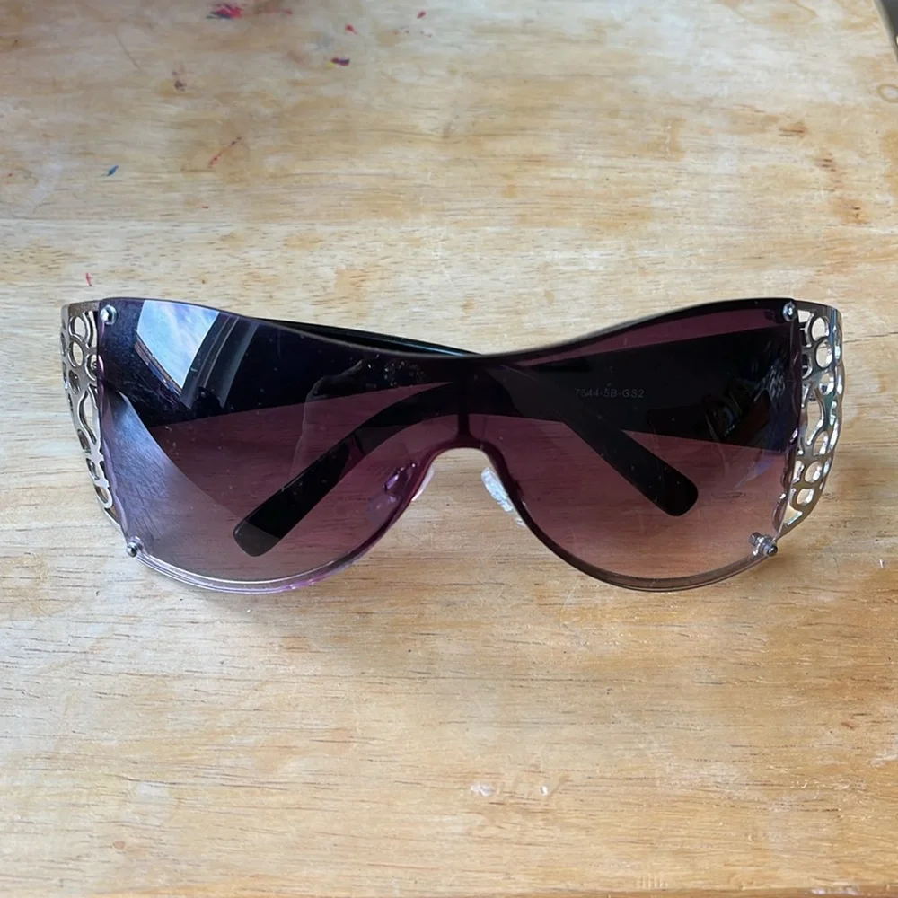 Stylish Black and Silver Sunglasses